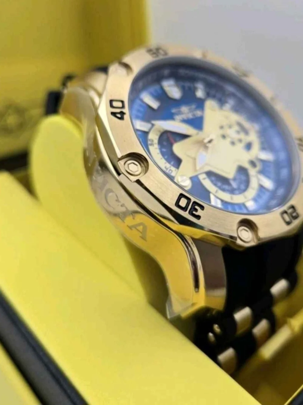 Invicta Pro Diver Scuba 23426 Men's 50mm Blue Dial Black Silicone Quartz Watch N